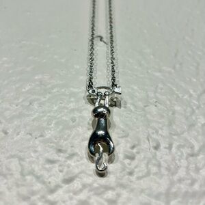 Silver-toned hanging cat pendant necklace